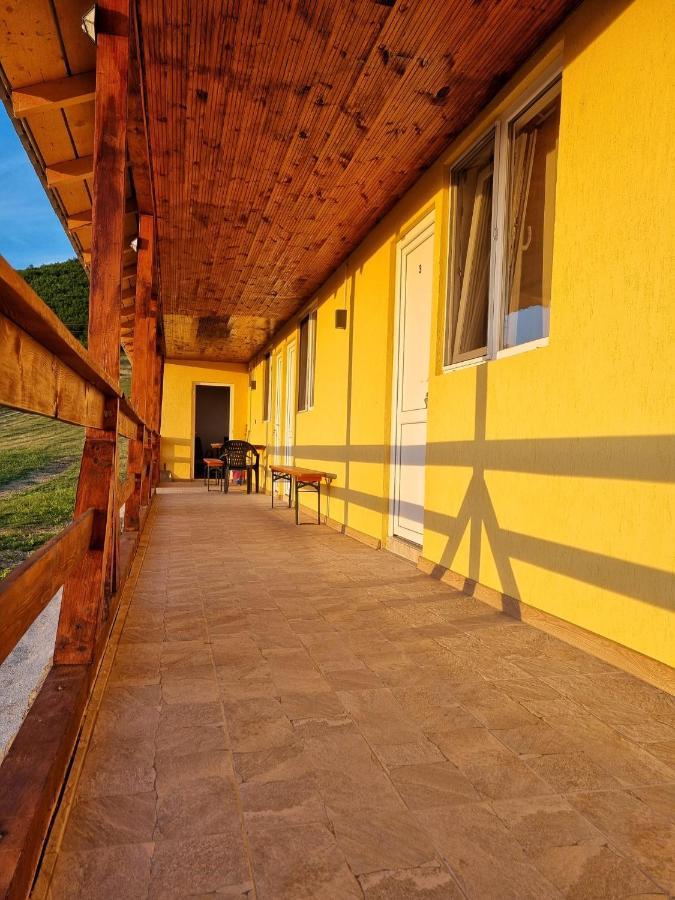 Cabana Varad Coronini Moldova Veche Εξωτερικό φωτογραφία
