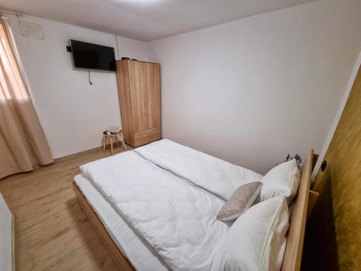 Cabana Varad Coronini Moldova Veche Εξωτερικό φωτογραφία