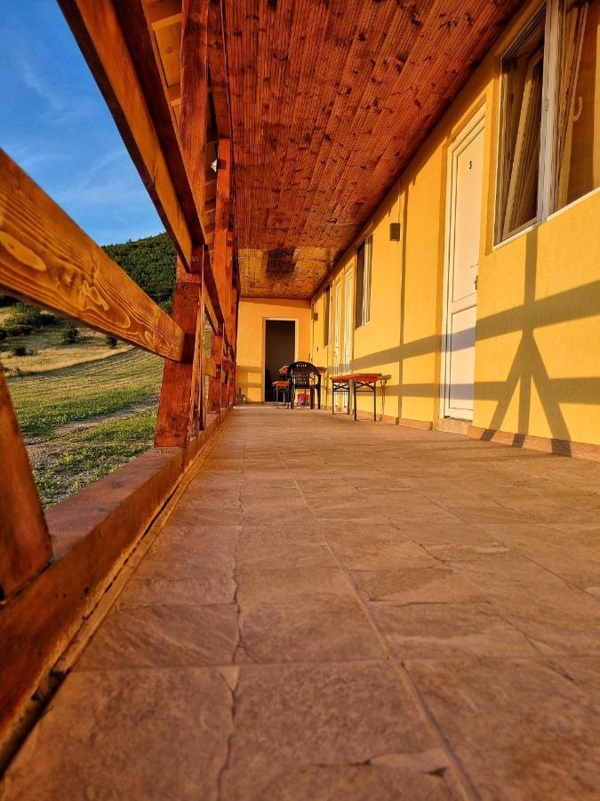 Cabana Varad Coronini Moldova Veche Εξωτερικό φωτογραφία