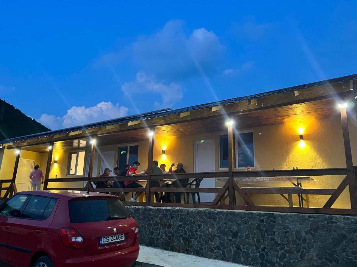 Cabana Varad Coronini Moldova Veche Εξωτερικό φωτογραφία