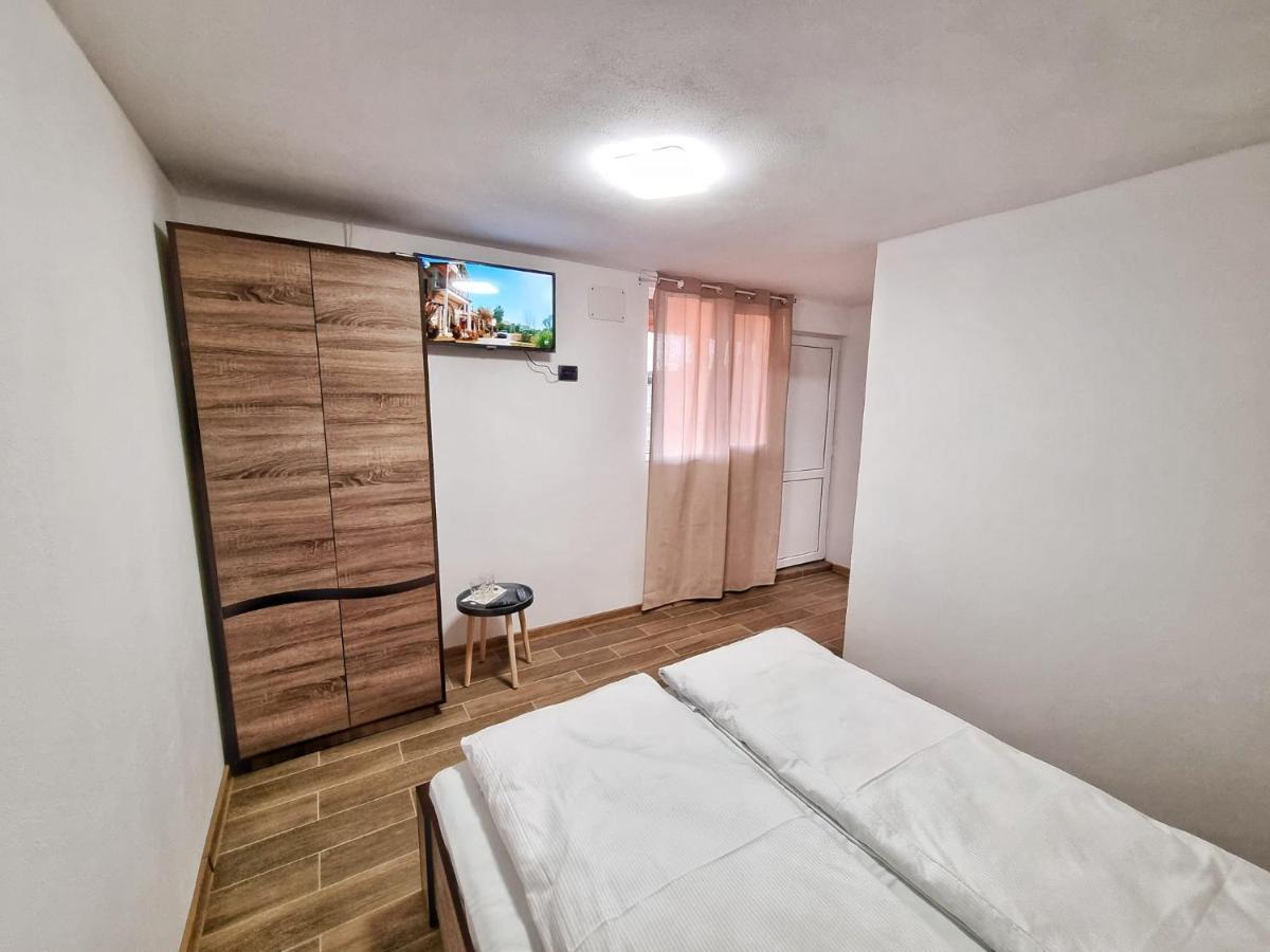 Cabana Varad Coronini Moldova Veche Εξωτερικό φωτογραφία