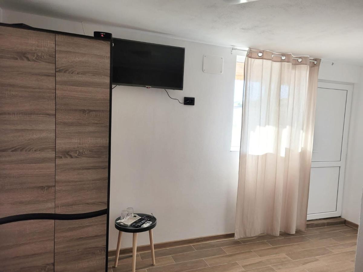 Cabana Varad Coronini Moldova Veche Εξωτερικό φωτογραφία